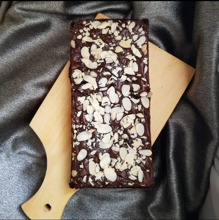 Fudgy Brownies Premium 20*10