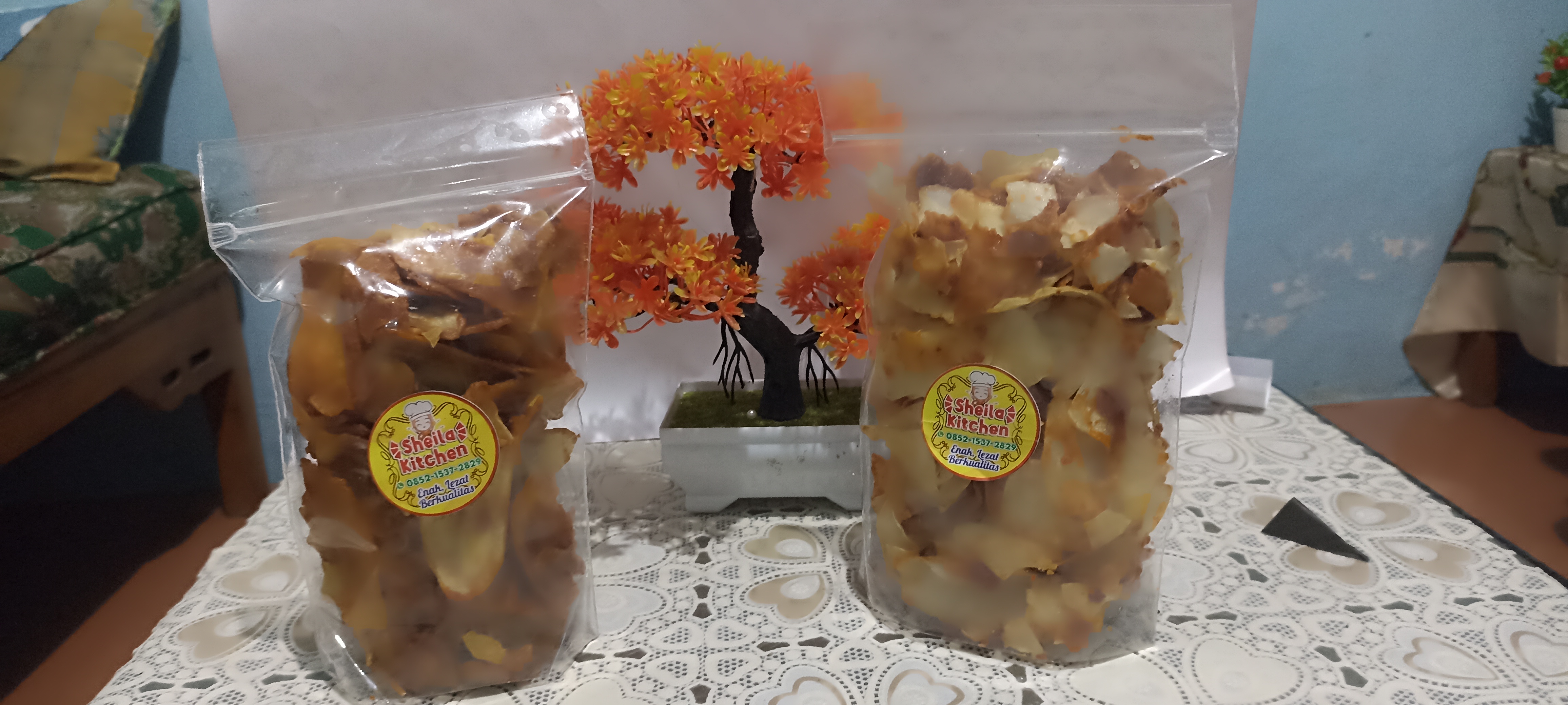 Keripik ubi pedas manis